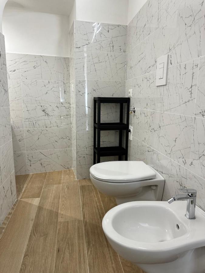 1 Apartment *